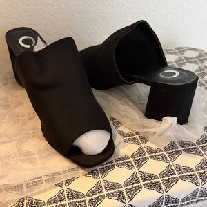 Journee Collection Black Open-Toe Block Heel Mules